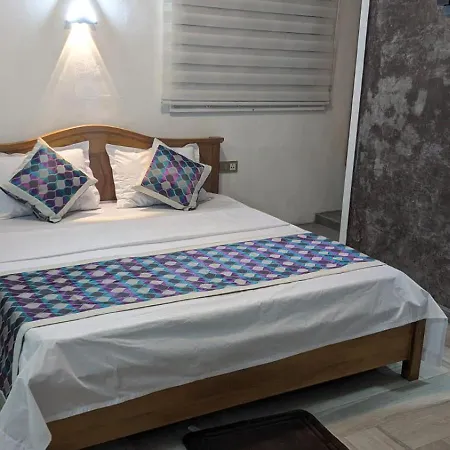 Happy House - Cosy Apartment With Private Pool And Walking Distance To Blue Bay Beach Exterior photo