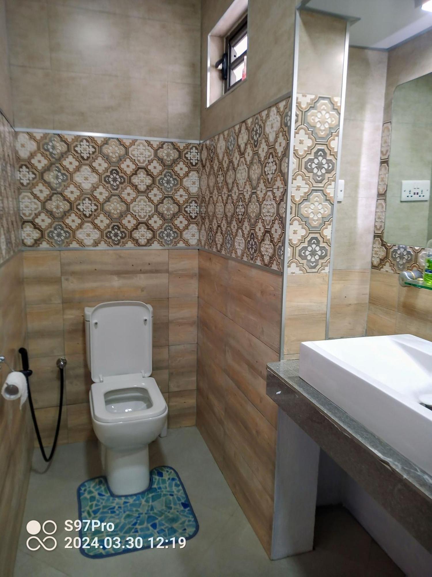 Happy House - Cosy With Private Pool And Walking Distance To *